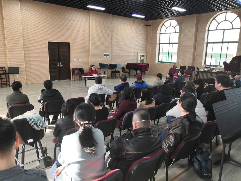 系党总支书记王文霞领读《关于加强和改进新时代师德师风建设的实施意见》全文